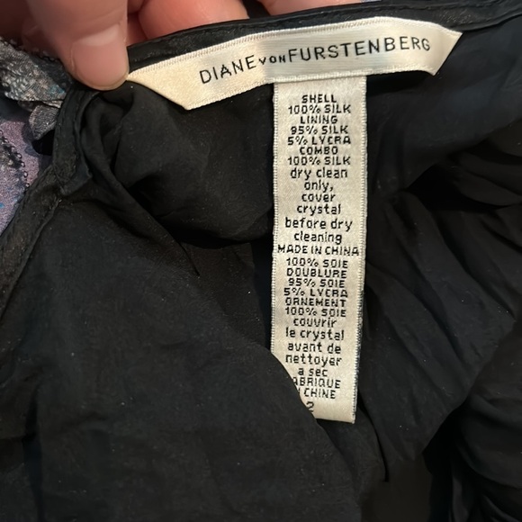 Diane Von Furstenberg purple silk Tanner dress with crystal accent size 2 - Picture 4 of 5